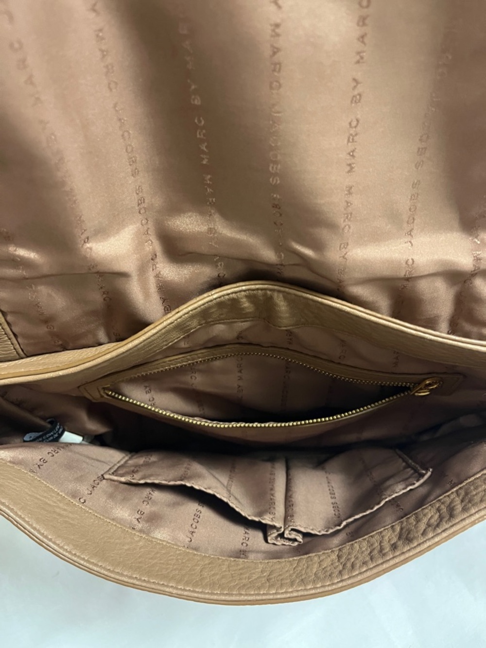 Marc by Marc Jacobs Tan Pebbled Leather Crossbody with Gold Hardware - Picture 4 of 10